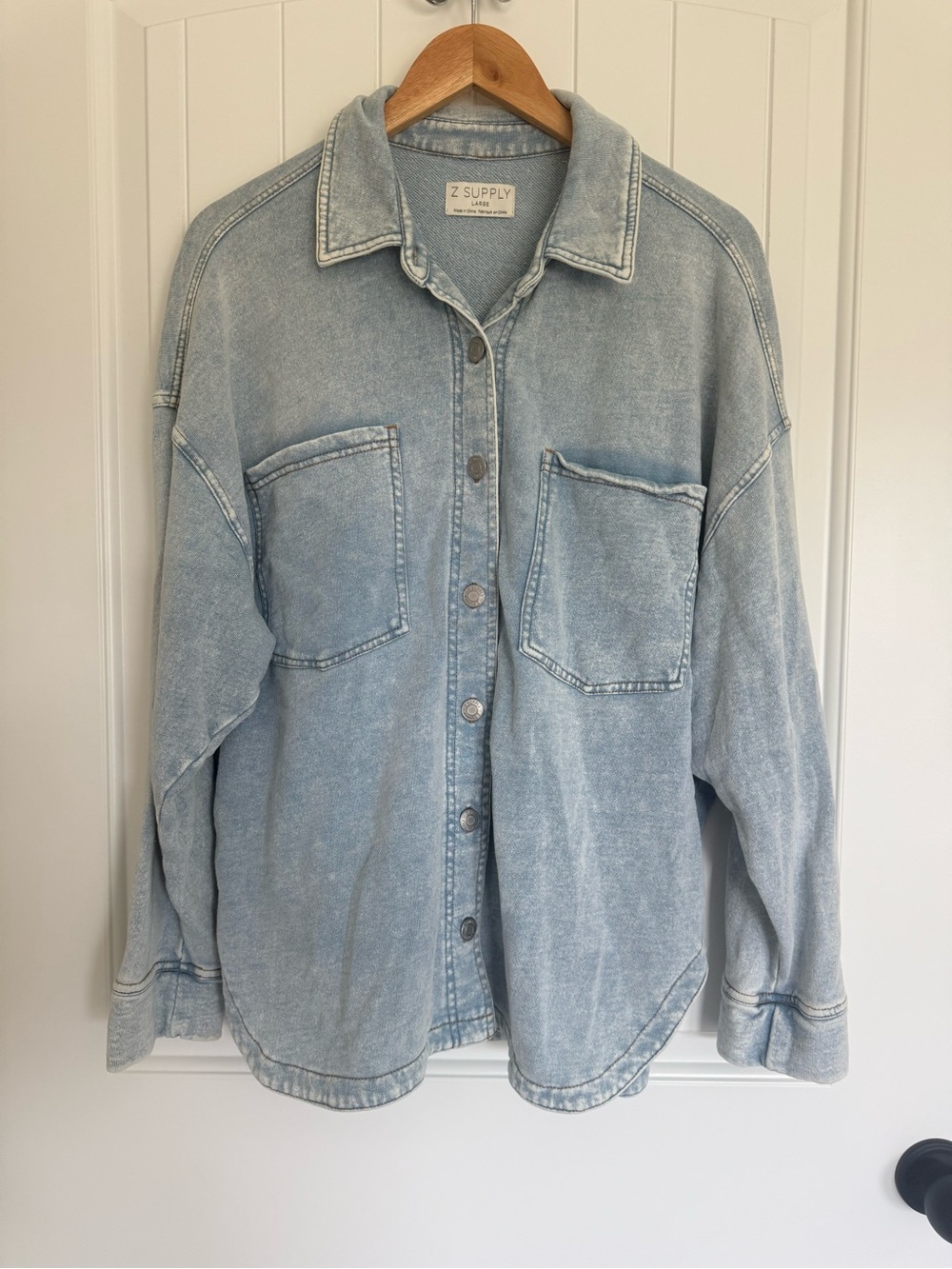 Z SUPPLY All Day Knit Denim Jacket Shacket L Light Wash Blue Oversized Cotton